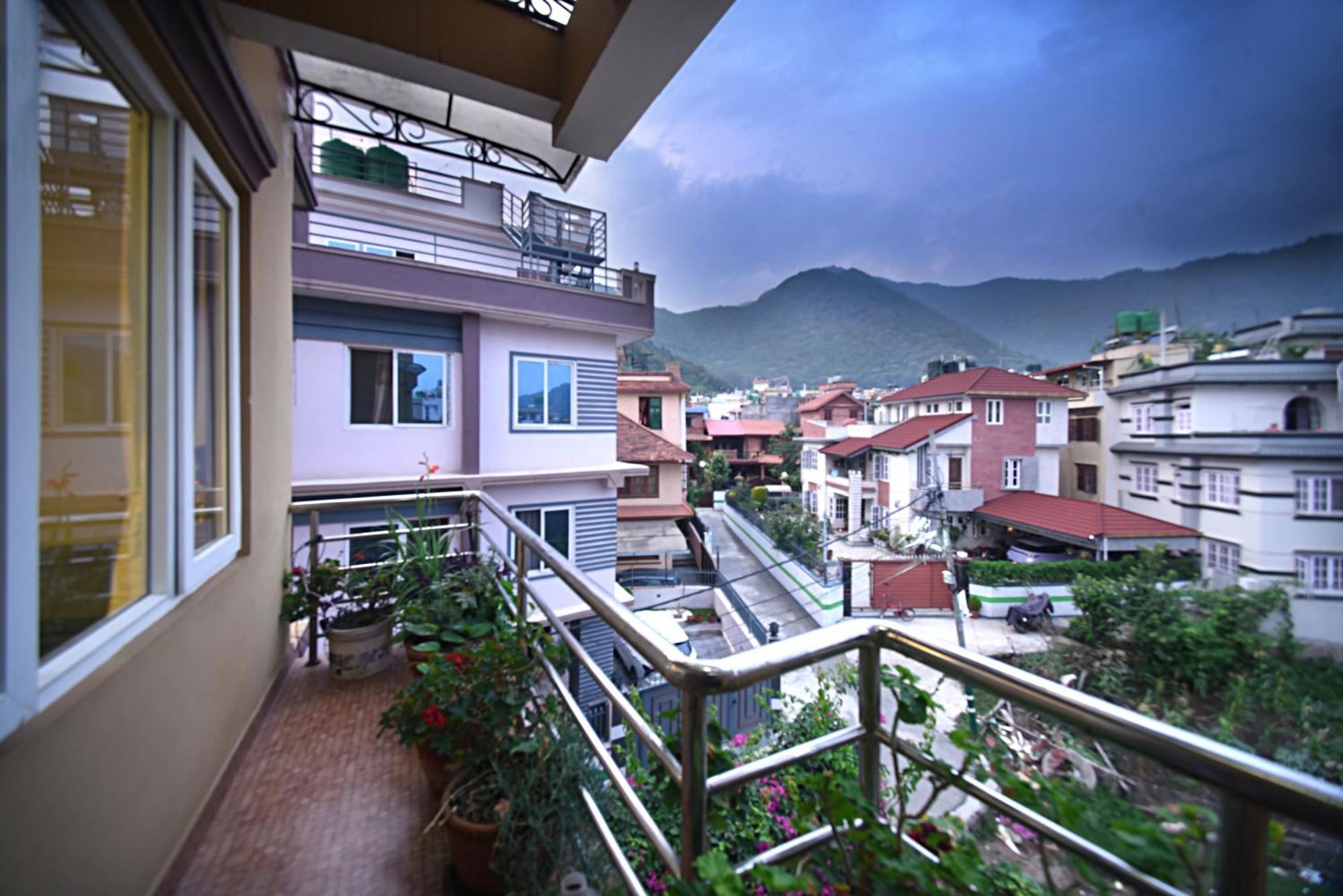 Mums Homestay & Studio Apartments Kathmandu Ngoại thất bức ảnh