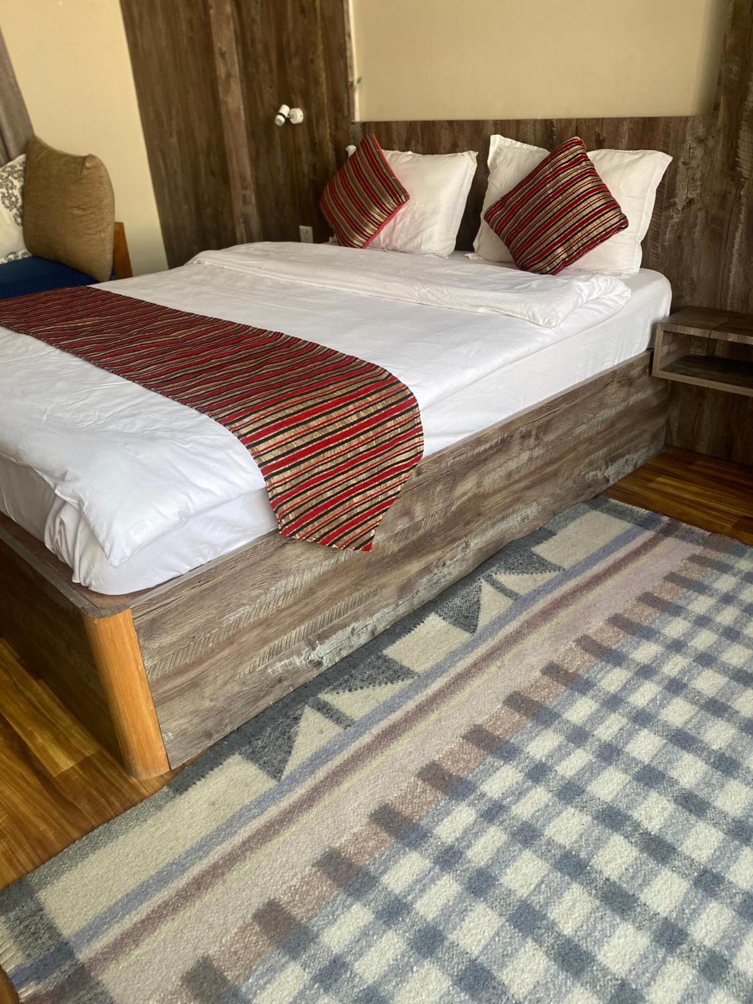Mums Homestay & Studio Apartments Kathmandu Ngoại thất bức ảnh
